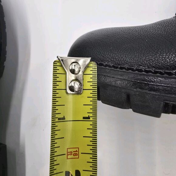 Guess Jaydyn Boots 8.5M Black Faux Leather Lug Sole Combat Goth Grunge Vampire - Picture 16 of 16